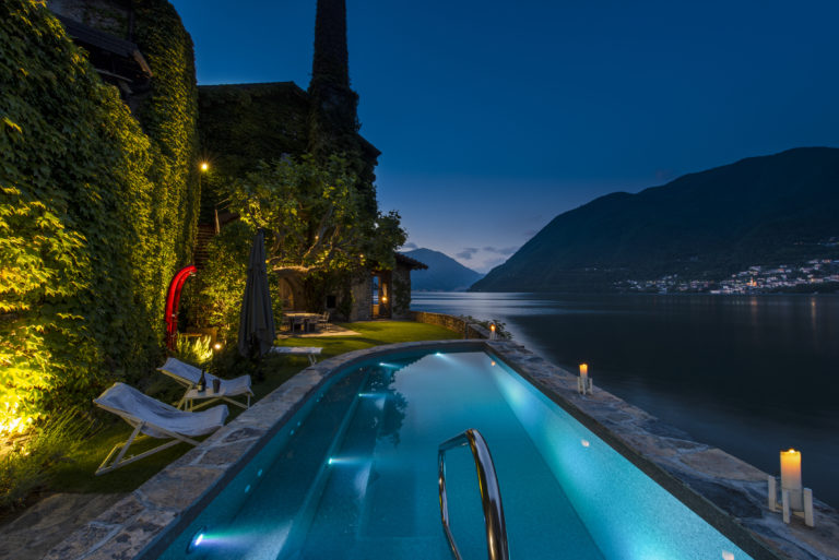 Vista della piscina di Villa La Massaia